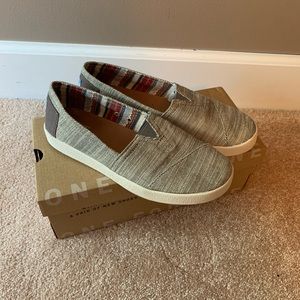Toms “Avalon” slide